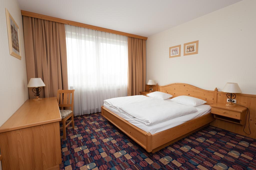 Hotel Partner Warszawa Eksteriør billede