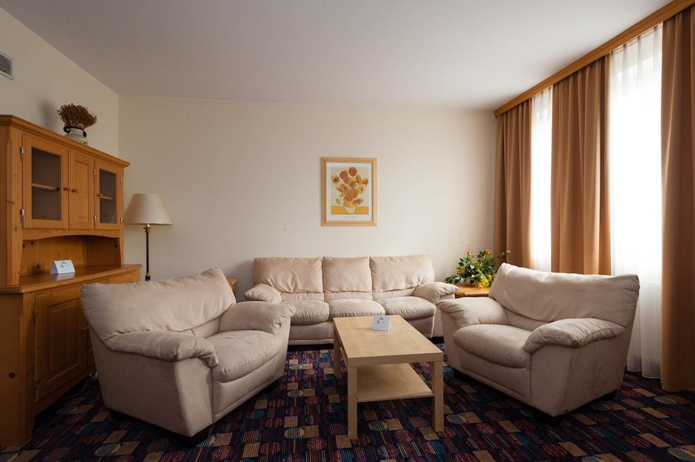 Hotel Partner Warszawa Eksteriør billede