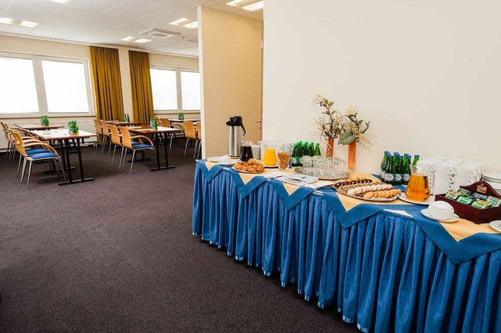 Hotel Partner Warszawa Eksteriør billede